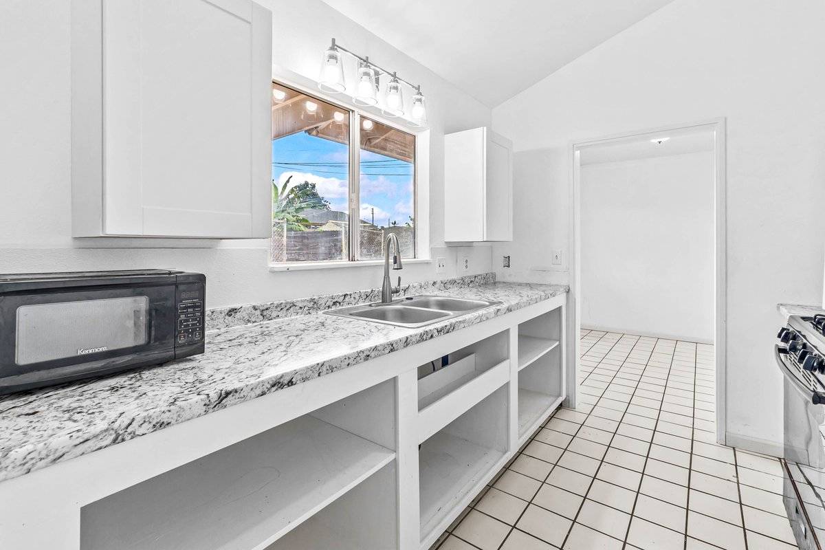 4806 IIWI RD, Kapaa, HI 96746
