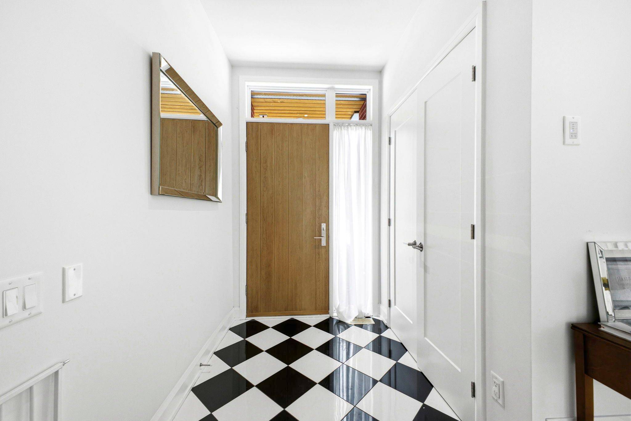 526 Edison AVE, Carlingwood - Westboro And Area, ON K2A 3Y5