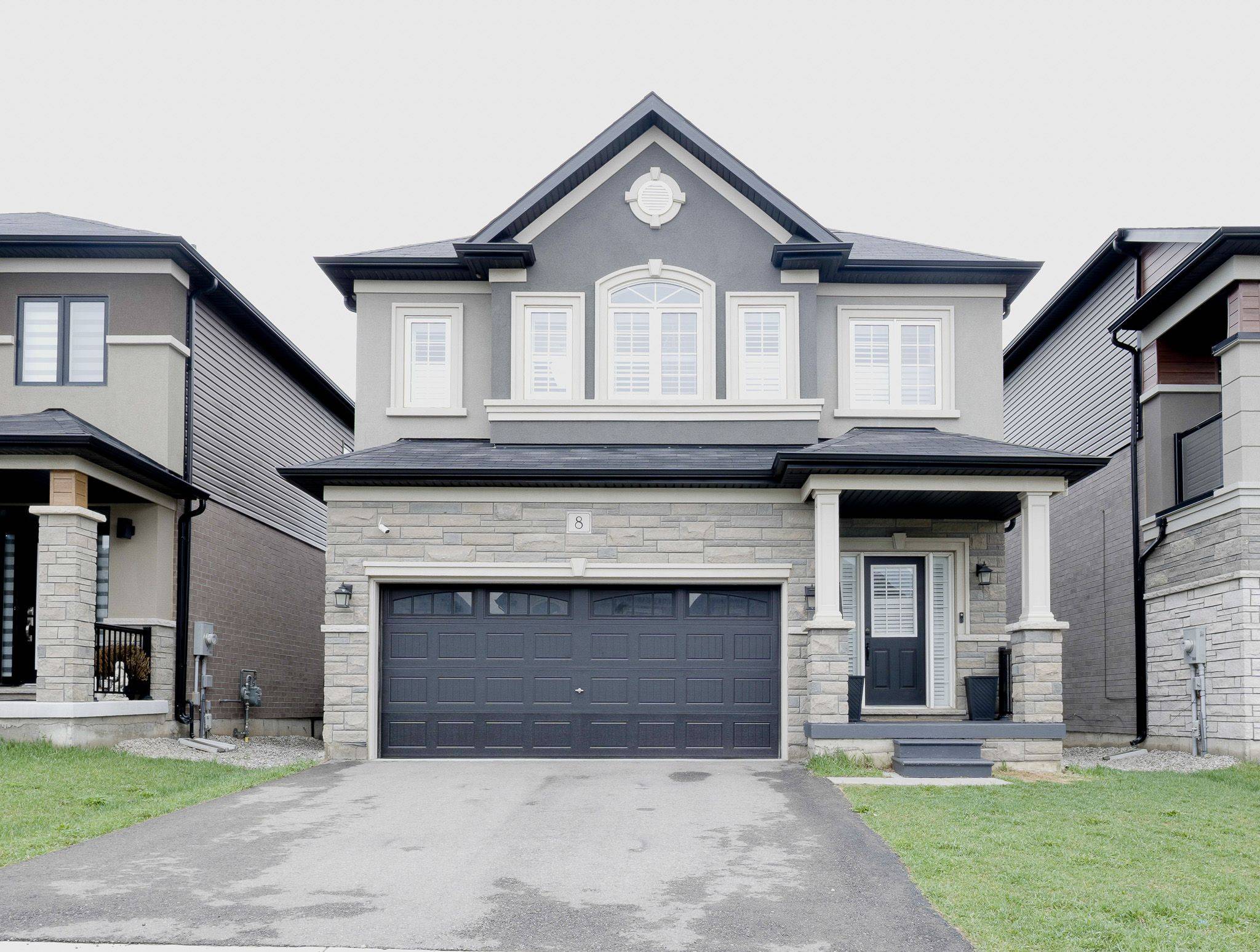 8 Whitton DR, Brant, ON N3L 0L1