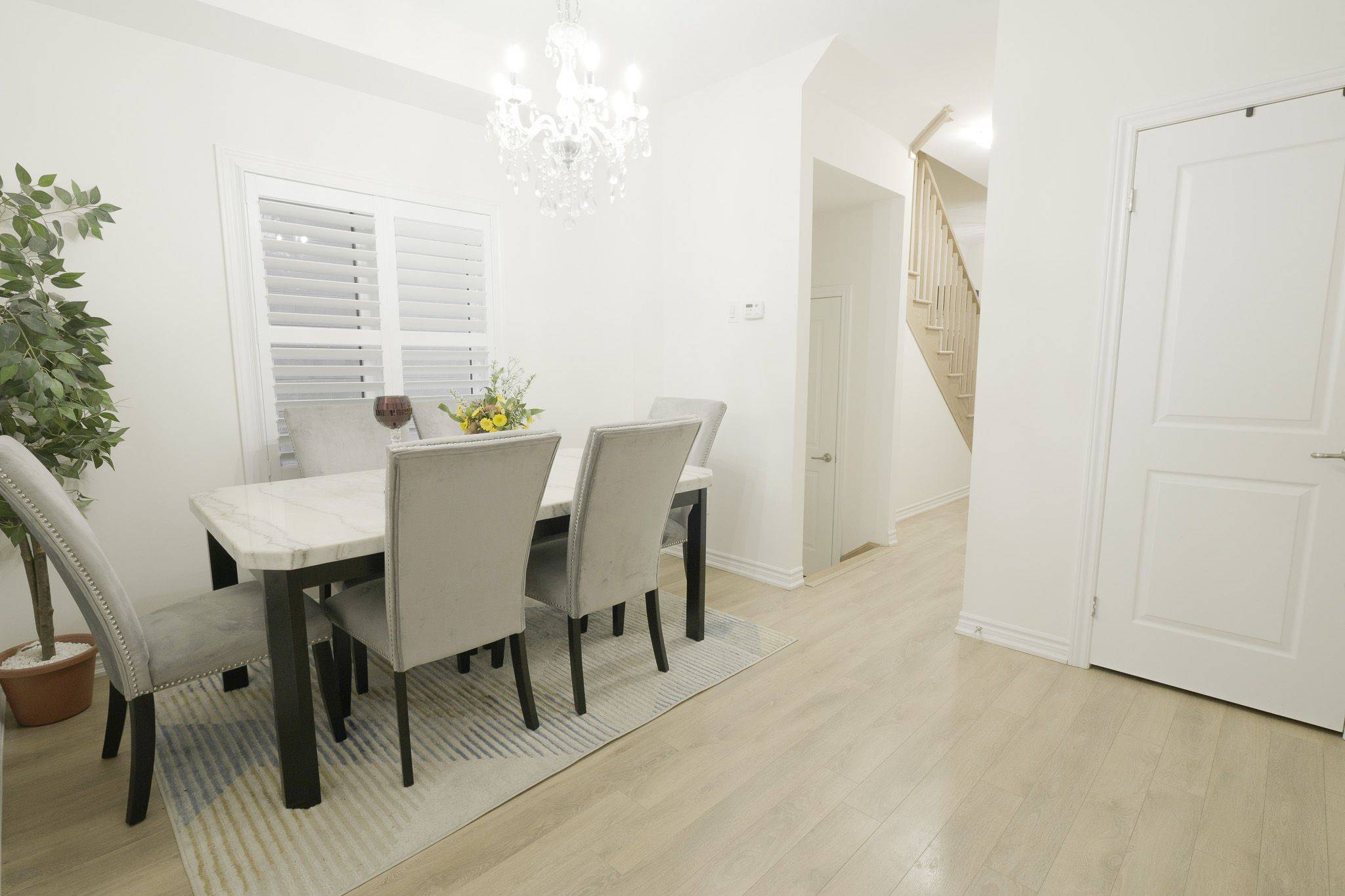 8 Whitton DR, Brant, ON N3L 0L1