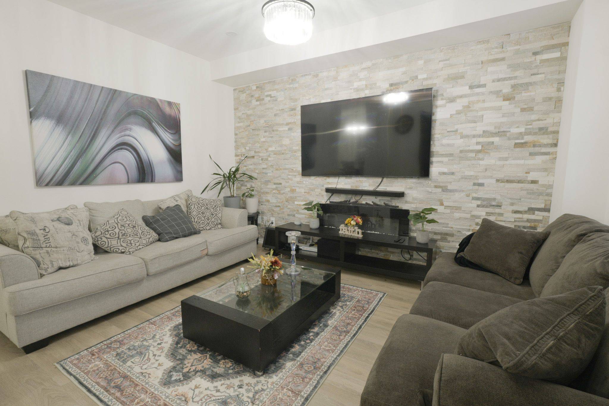 8 Whitton DR, Brant, ON N3L 0L1