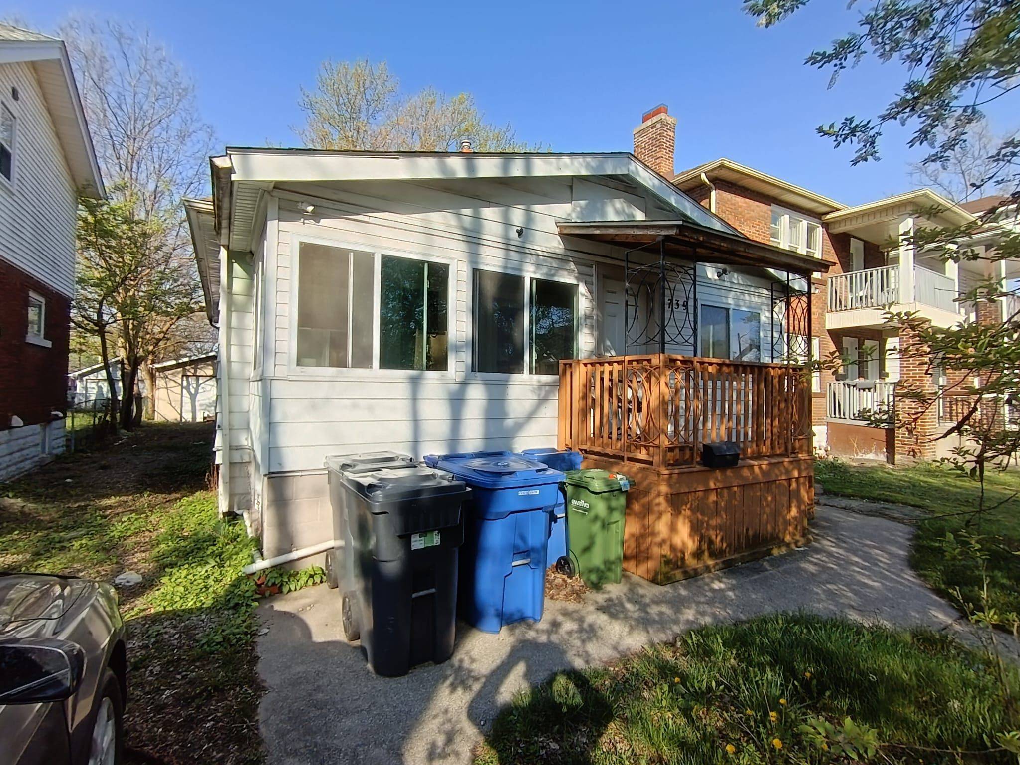 739 Campbell AVE, Windsor, ON N9B 2H6