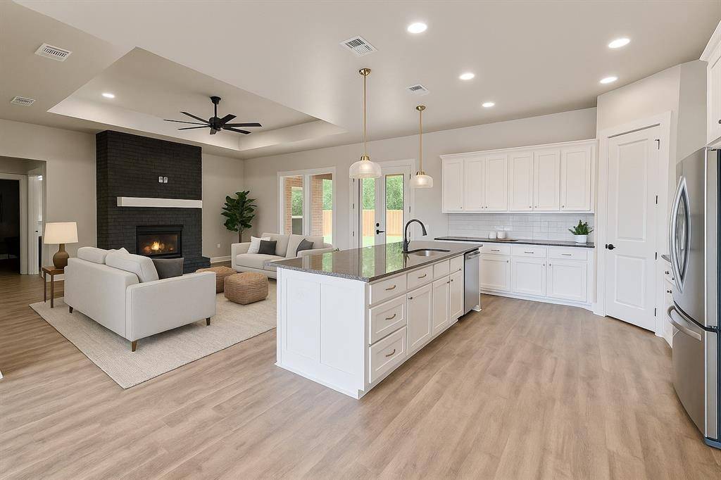 984 Mallard Drive, Lindale, TX 75771