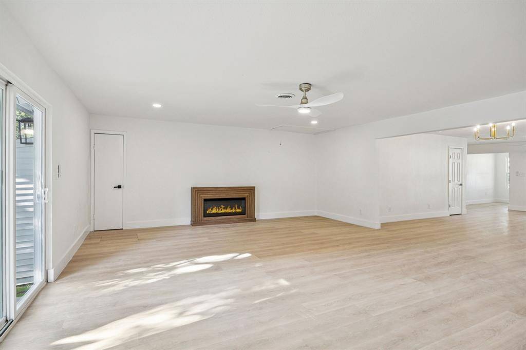 12226 Hoblitzelle Drive, Dallas, TX 75243