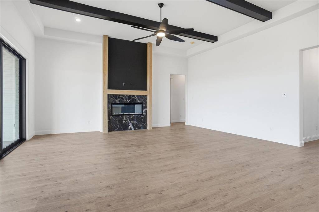 6961 Eagle Creek Drive, Godley, TX 76044