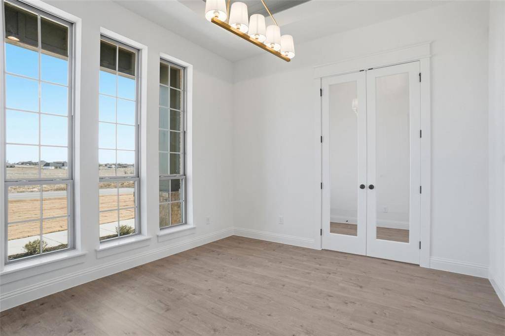 6921 Eagle Creek Drive, Godley, TX 76044