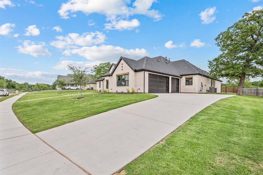 116 Oak Grove Lane, Boyd, TX 76023