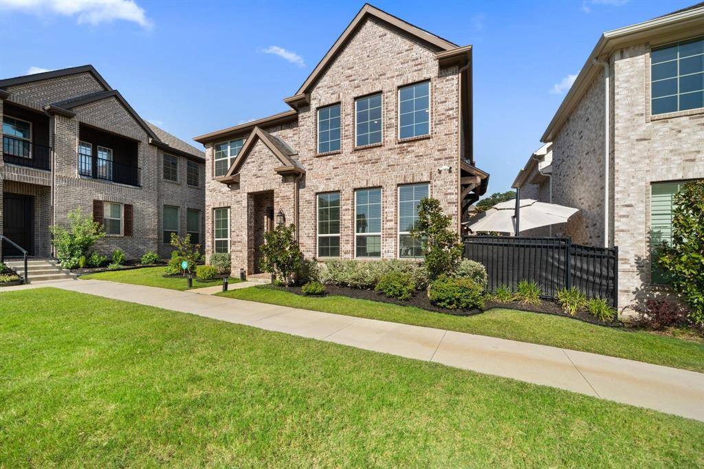 744 Patriot Lane, Irving, TX 75060