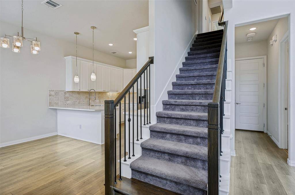 744 Patriot Lane, Irving, TX 75060