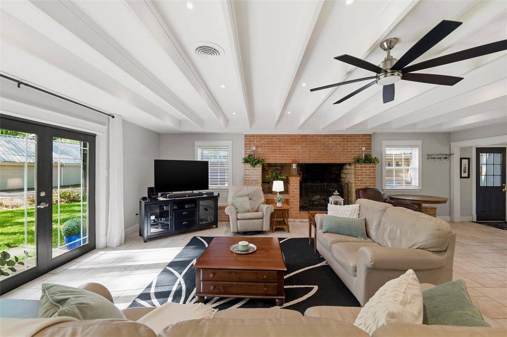 1204 Forrest Drive, Arlington, TX 76012