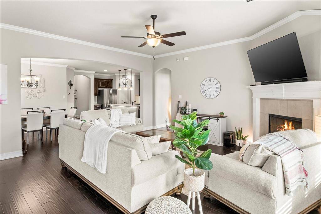 205 Carson Drive, Waxahachie, TX 75167