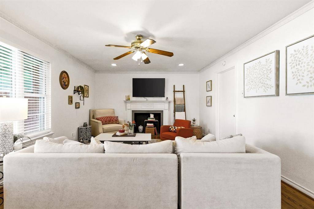 6524 Ravendale Lane, Dallas, TX 75214