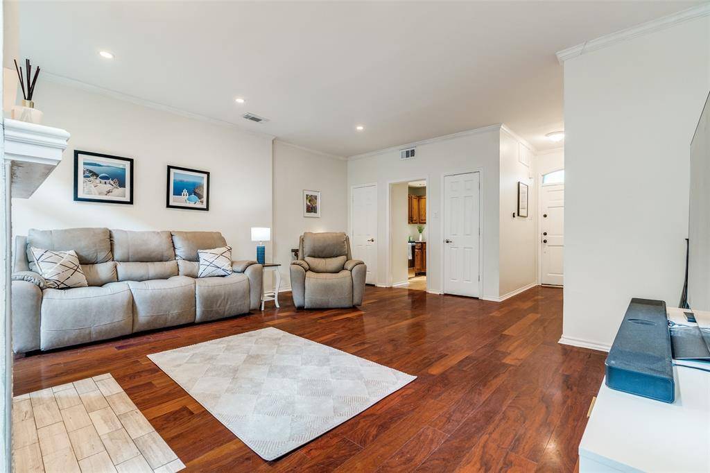 4307 Gilbert Avenue #102, Dallas, TX 75219