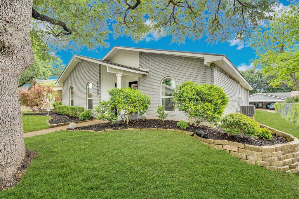 10810 Wallbrook Drive, Dallas, TX 75238