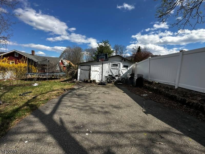 126 Bartholdi Ave, Butler Boro, NJ 07405