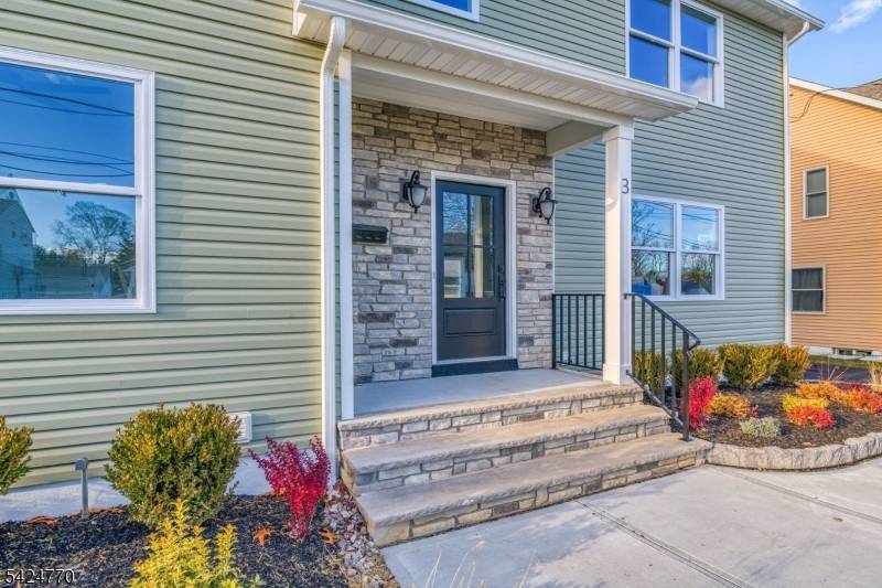 3 Lyons St, South River Boro, NJ 08882