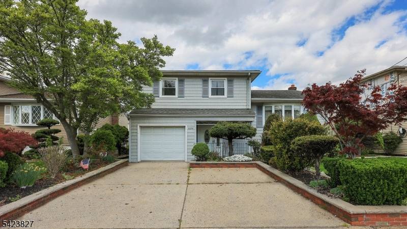 2294 Saint Georges Ave, Rahway City, NJ 07065