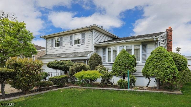 2294 Saint Georges Ave, Rahway City, NJ 07065