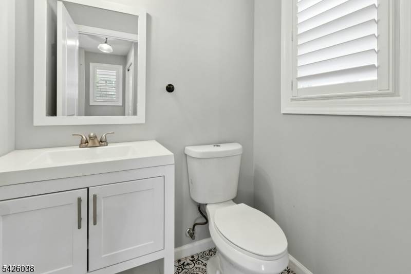 207 Columbia Ave, Cranford Twp., NJ 07016