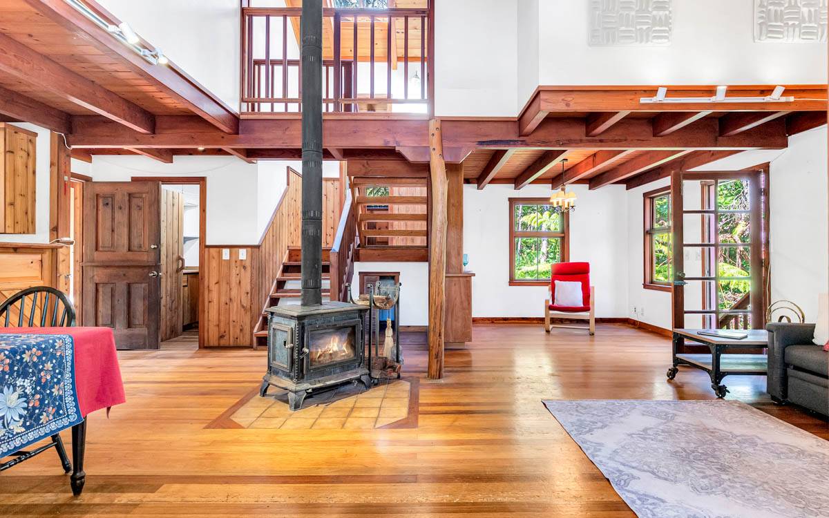 19-3976 JOHN A. LEE RD, Volcano, HI 96785