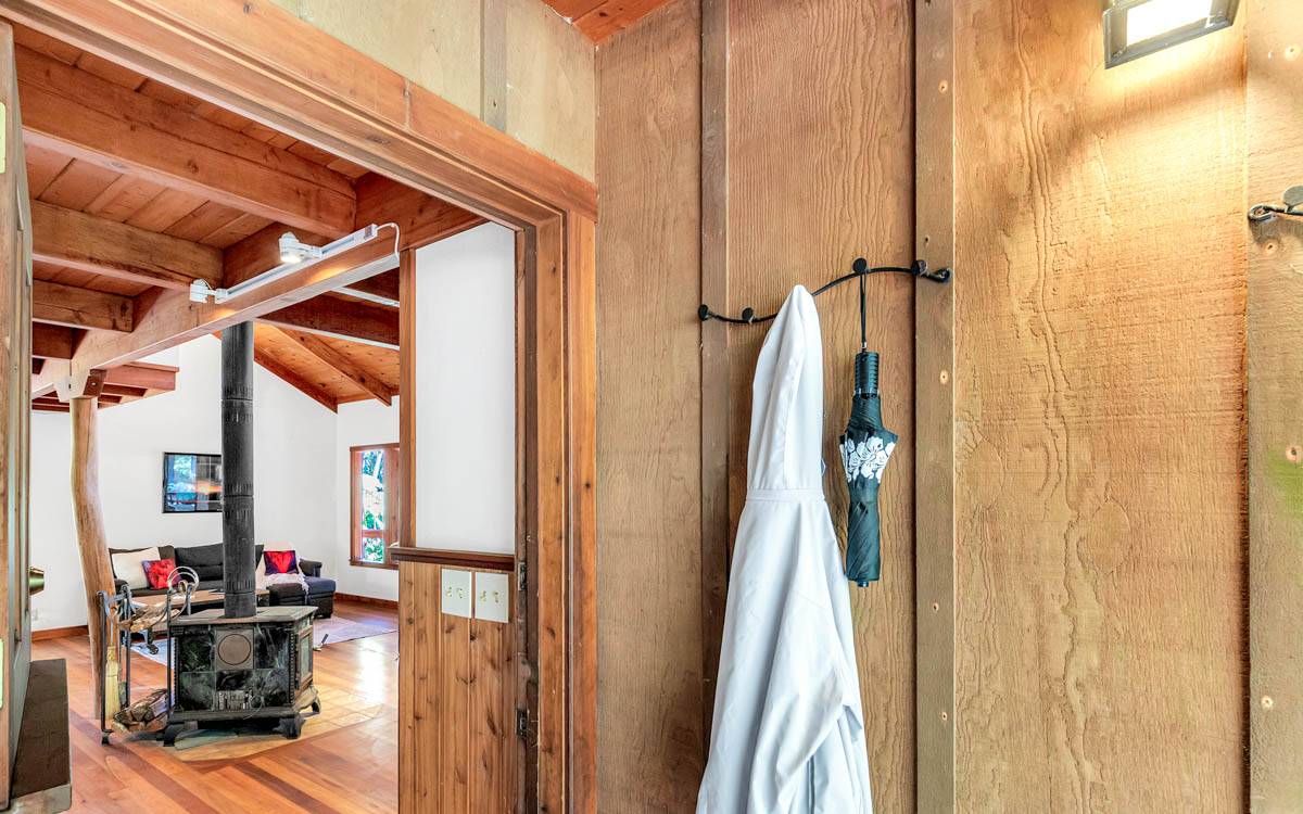 19-3976 JOHN A. LEE RD, Volcano, HI 96785