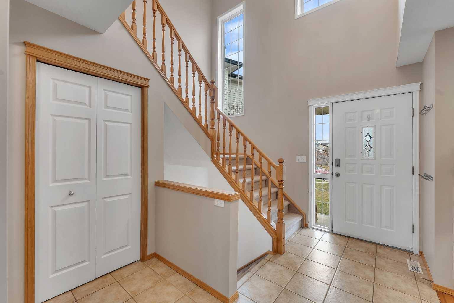 52 Covewood GN NE, Calgary, AB T3K 5G5