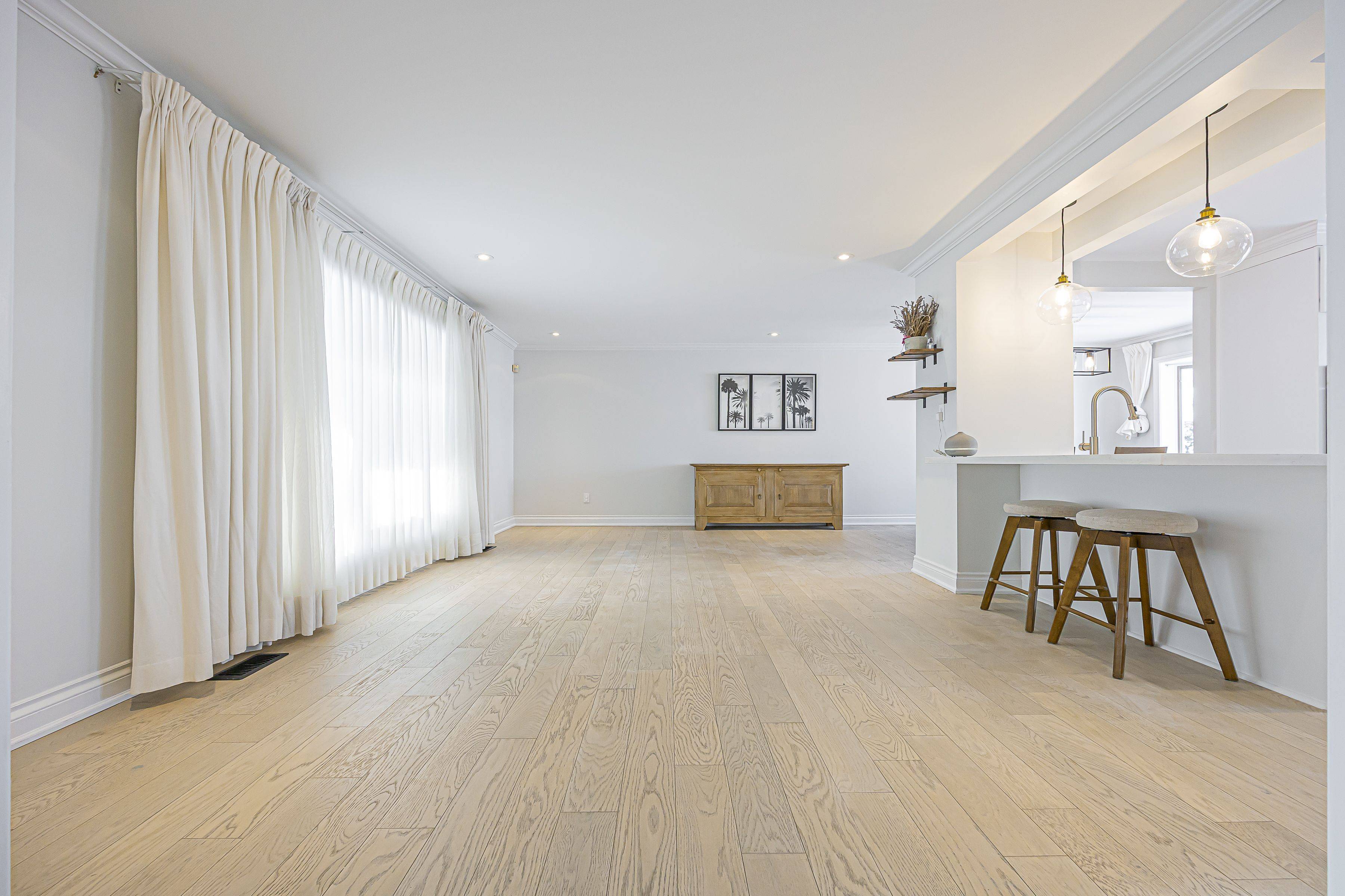 18 Deerpath RD, Toronto C13, ON M3A 1R5