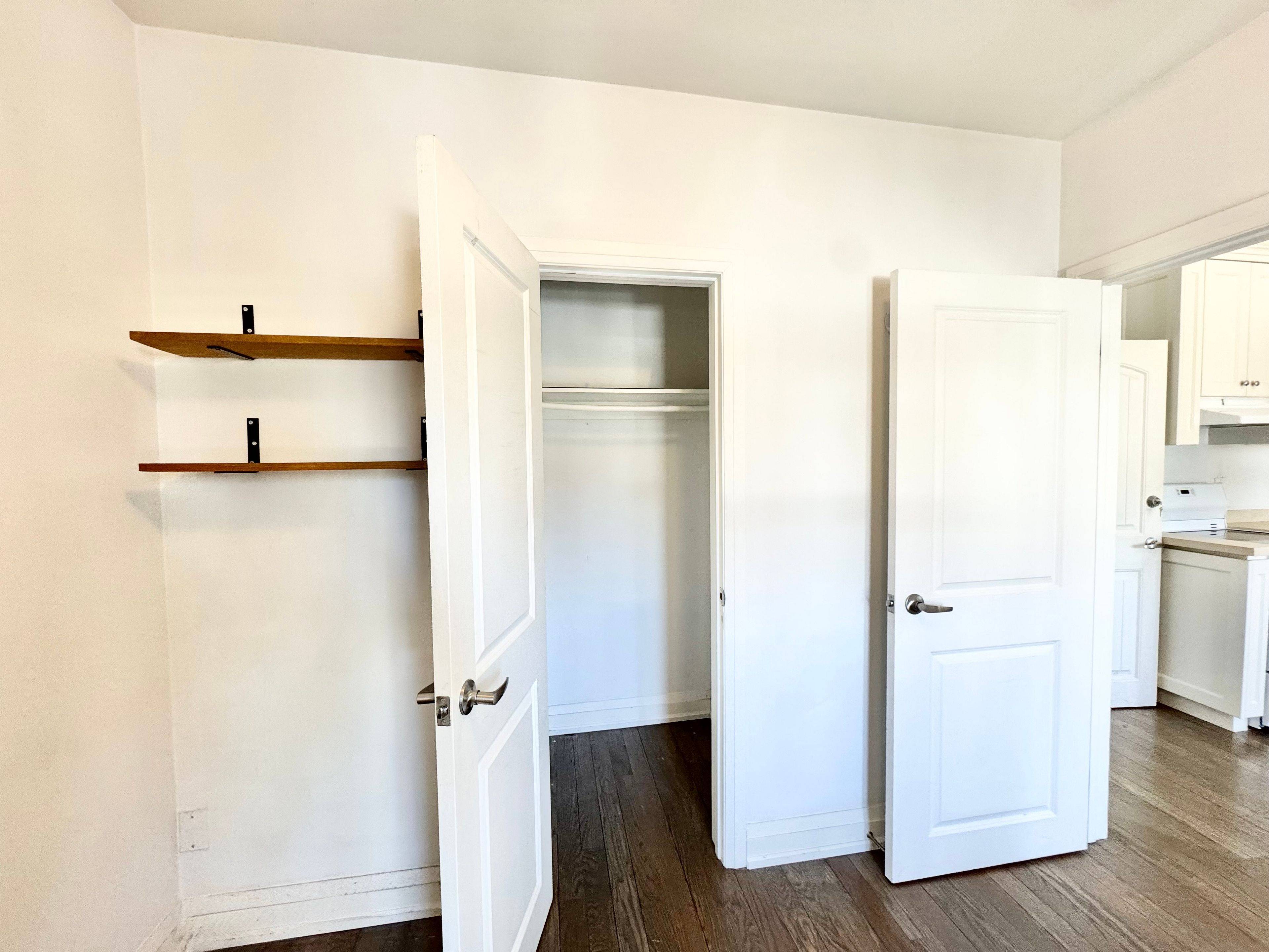 177 Marion ST #2nd Floor, Toronto W01, ON M6R 1E9