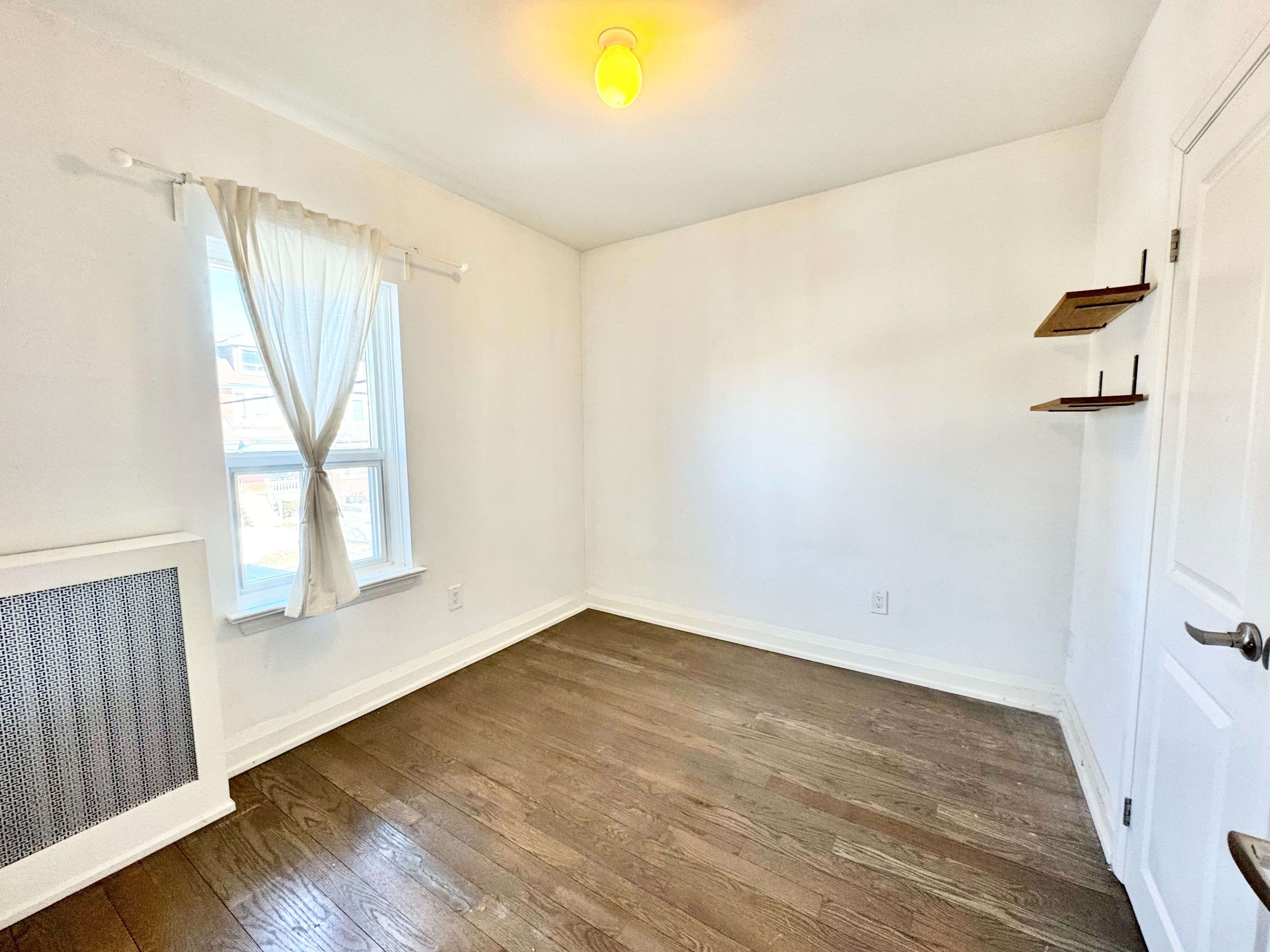 177 Marion ST #2nd Floor, Toronto W01, ON M6R 1E9