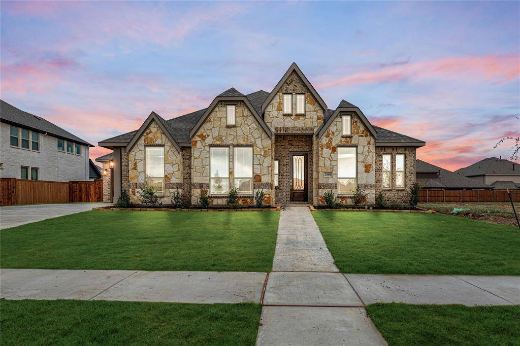 2504 Lakeway Lane, Mansfield, TX 76084