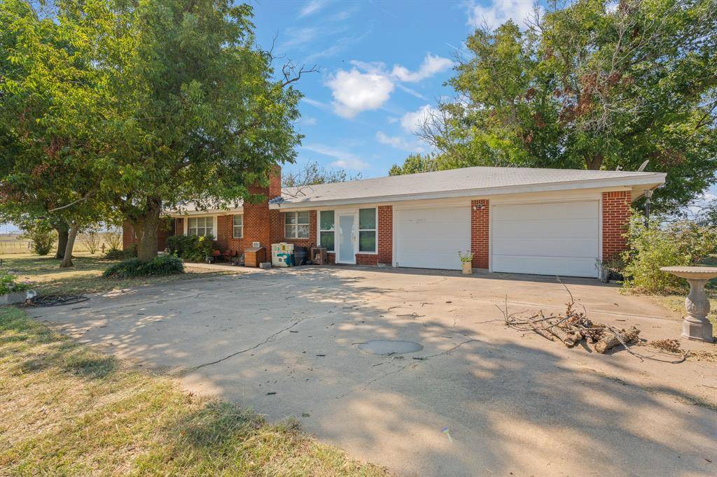 13201 County Road 1002, Godley, TX 76044