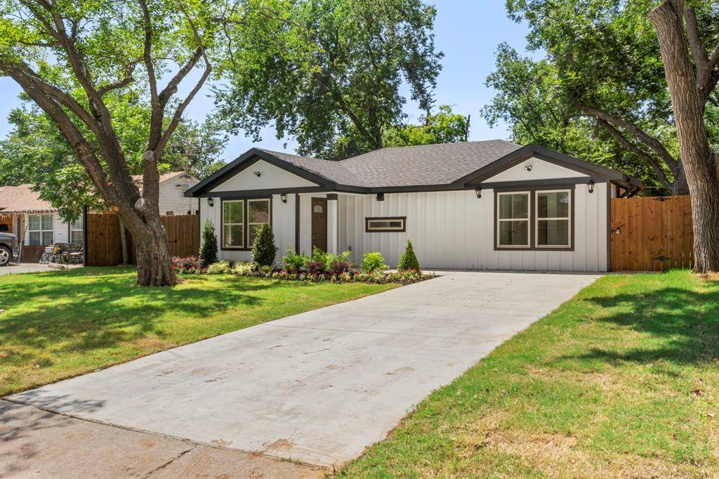 825 Apache Trace, Grand Prairie, TX 75051