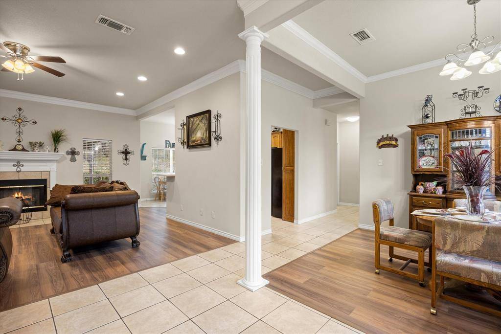 119 Spanish Oaks Trail, Glen Rose, TX 76043