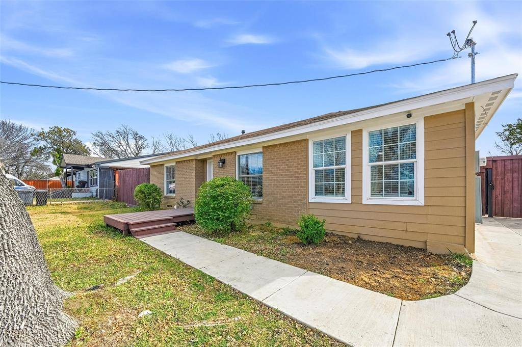 1912 Rayburn Avenue, Mesquite, TX 75149