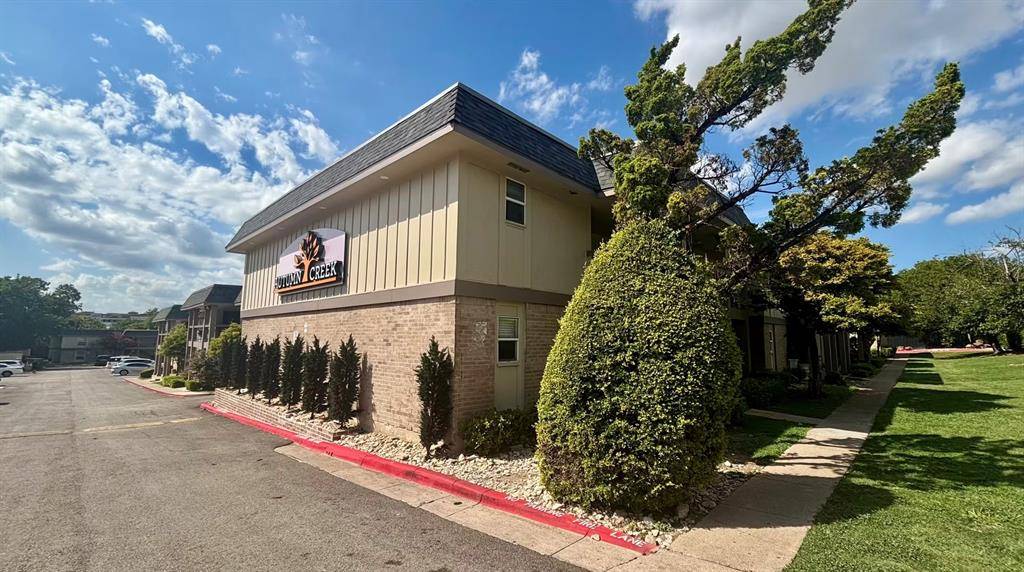 10749 E Northwest Highway, Dallas, TX 75238