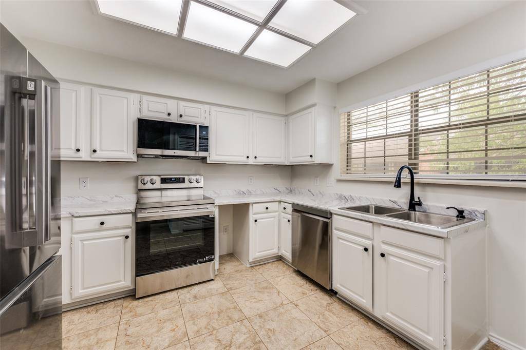 401 Pebble Way #239, Arlington, TX 76006