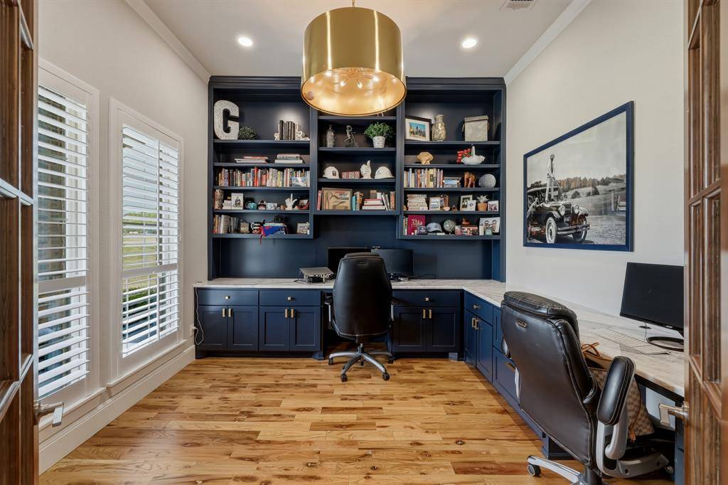 108 Bearclaw Circle, Aledo, TX 76008