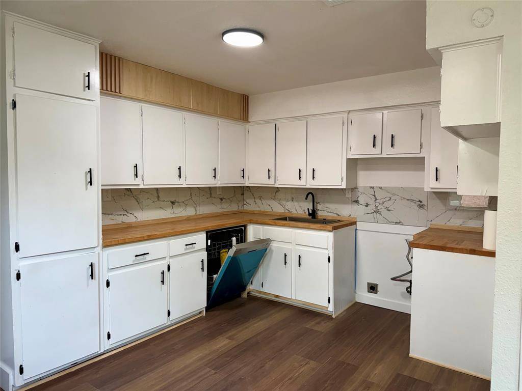 1114 Blackburn Street, Commerce, TX 75428