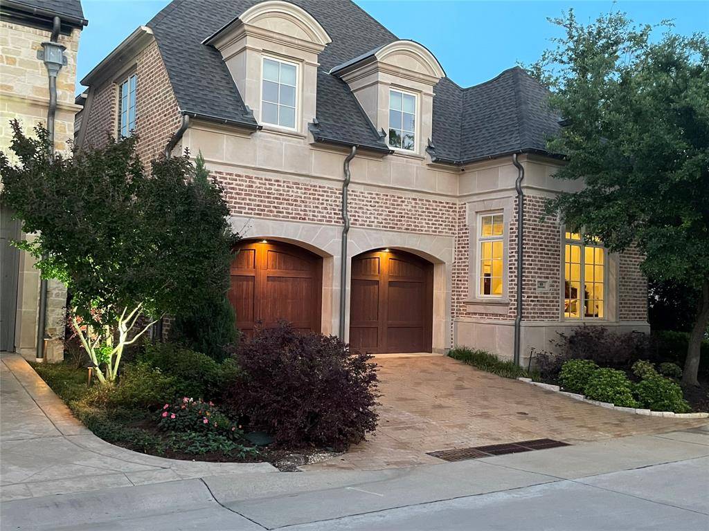 32 Fawn Wood Drive, Dallas, TX 75248