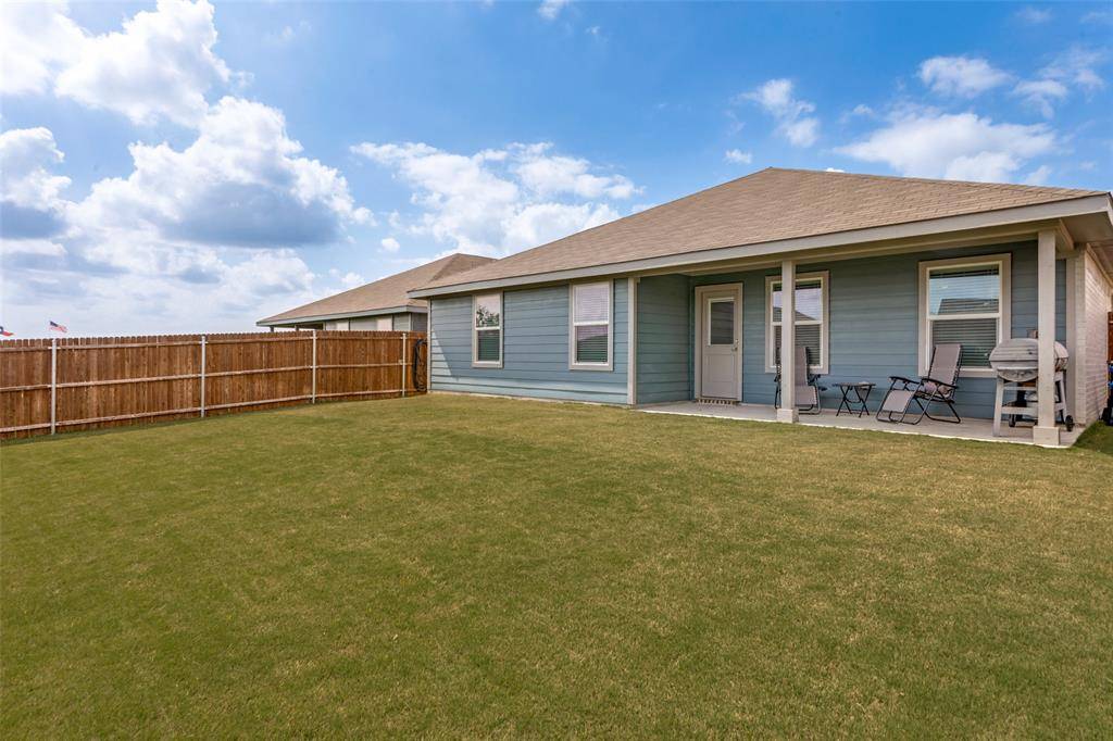 737 Trinity Park Trail, Alvarado, TX 76009