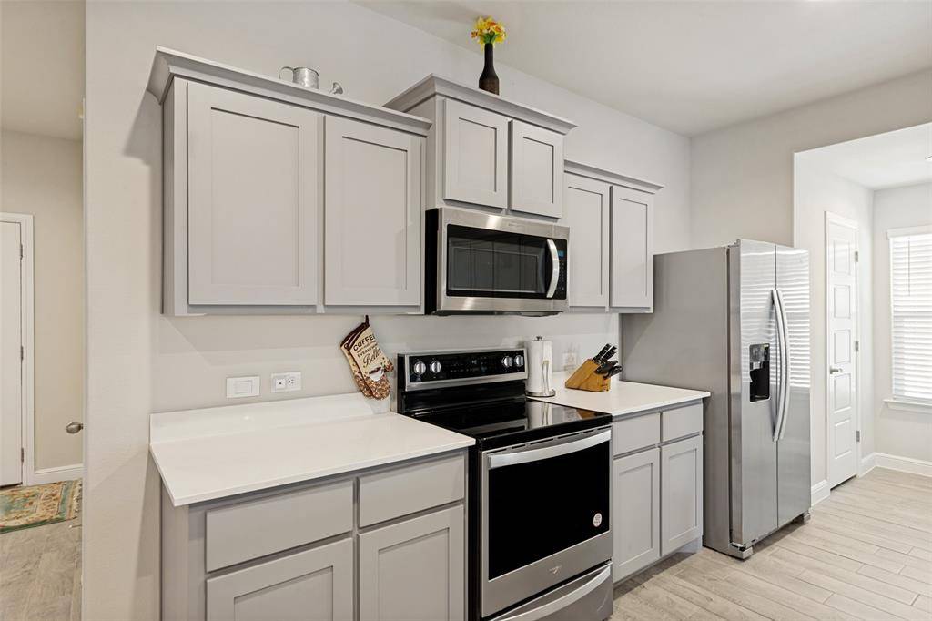 737 Trinity Park Trail, Alvarado, TX 76009