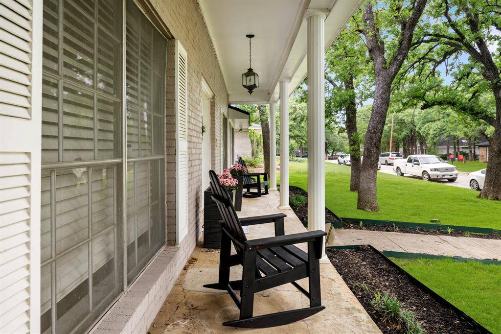 1804 W Cedar Elm Drive, Arlington, TX 76012