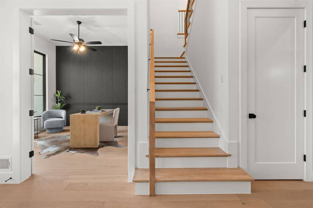 1770 Coopers Hawk Drive, Arlington, TX 76005