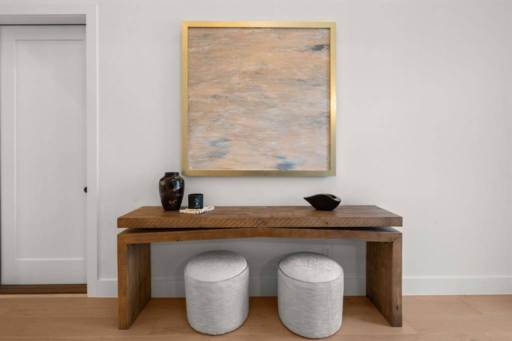 1770 Coopers Hawk Drive, Arlington, TX 76005