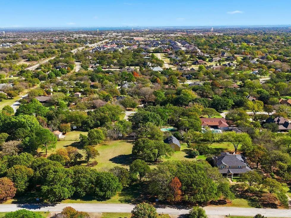 370 Oakview Drive, Double Oak, TX 75077