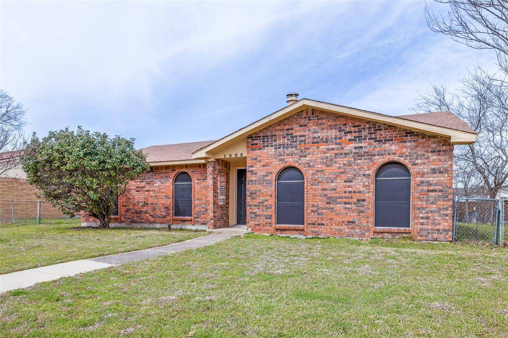 1906 Stockton Trail, Grand Prairie, TX 75052