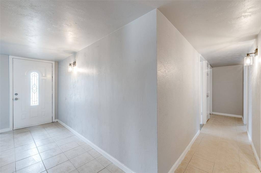 1906 Stockton Trail, Grand Prairie, TX 75052