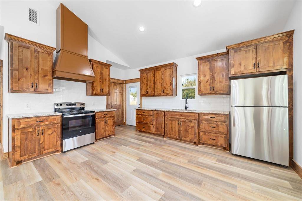 200 Main Street, Blanket, TX 76432