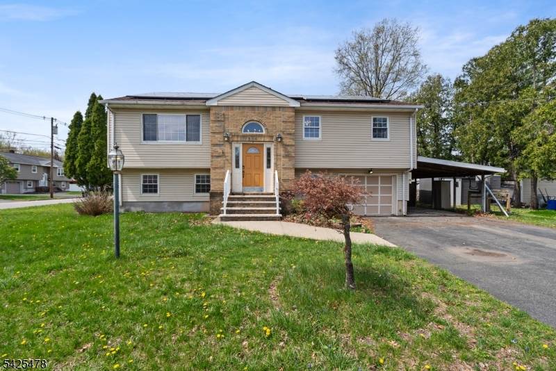 334 Pine St, Pompton Lakes Boro, NJ 07442