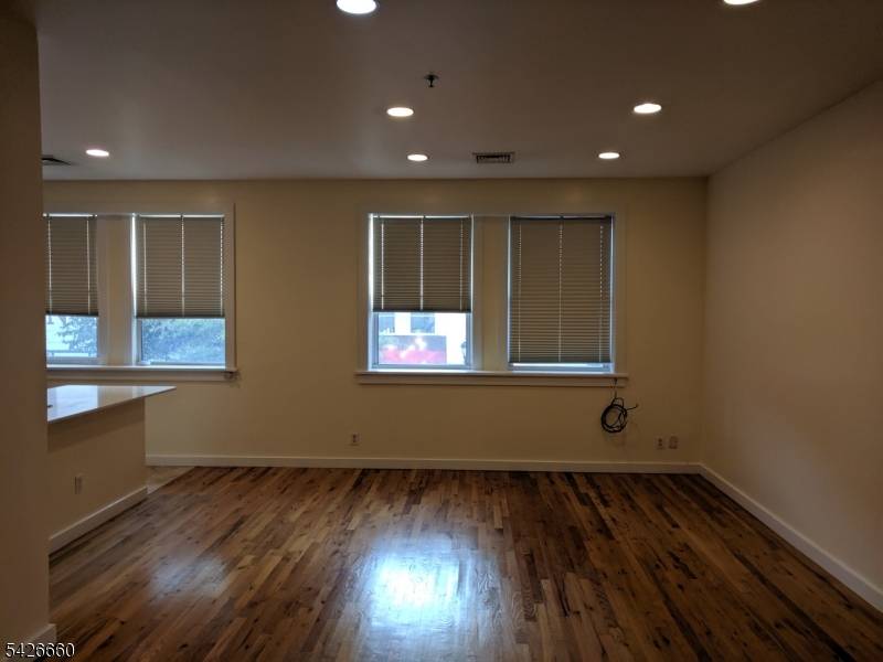 385 George St #2B, New Brunswick City, NJ 08901